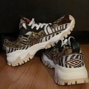 UMBRO BUMPY ANIMAL - WMNS